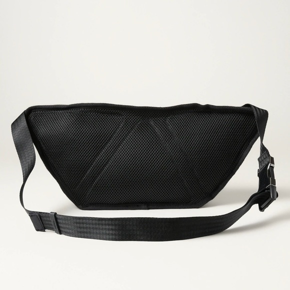 Athleta EXCURSION LARGE BELT BAG NWT - Picture 7 of 10